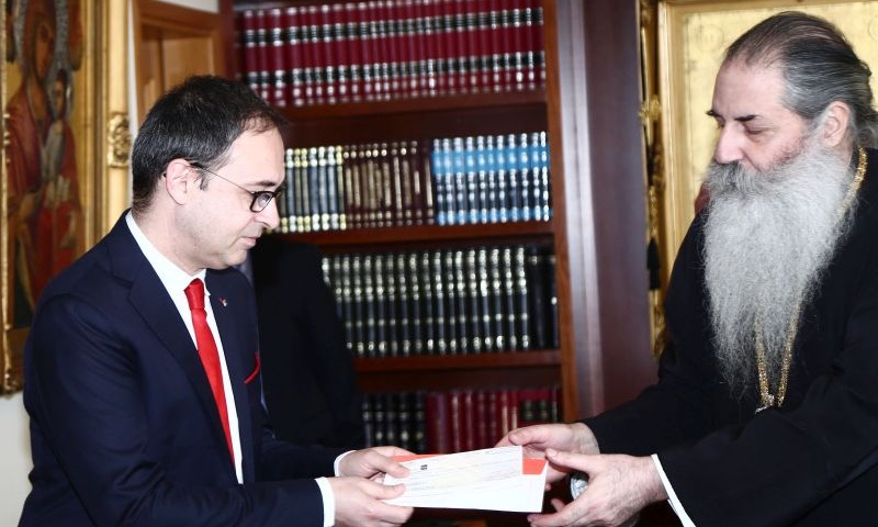 Νέα δωρεά Βαγγέλη Μαρινάκη στην Ιερά Μητρόπολη Πειραιά (photos)