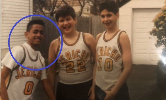 Δεν θα πιστεύεις ποιος «μπόμπερ» της Euroleague είναι το αγοράκι στη φωτογραφία!