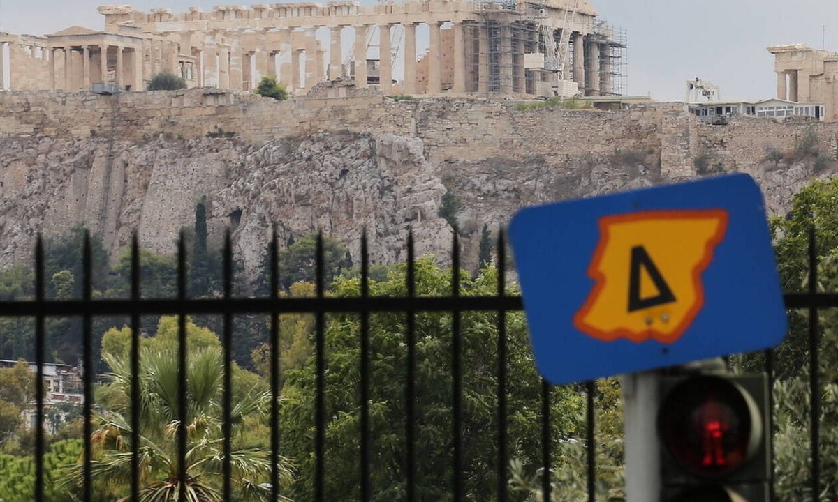 Άρση μέτρων: Τι ισχύει από σήμερα με το δακτύλιο και το πάρκινγκ στην Αθήνα