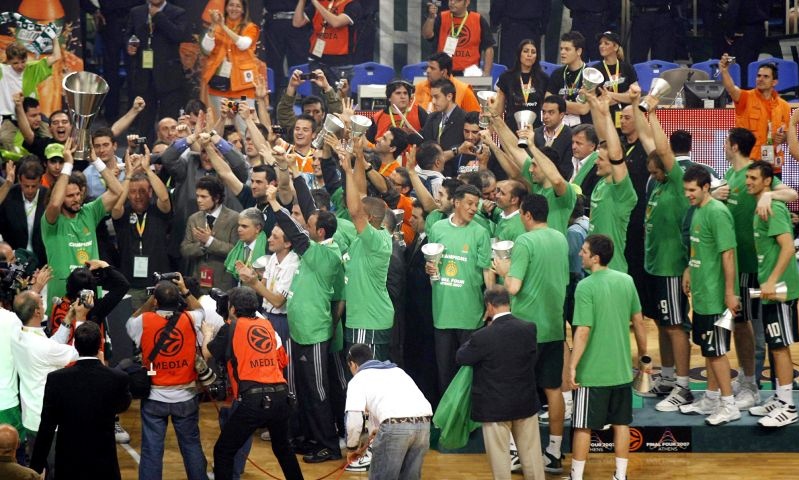 Όταν ο Παναθηναϊκός στέφθηκε για τέταρτη φορά στο ΟΑΚΑ! (video+photos)