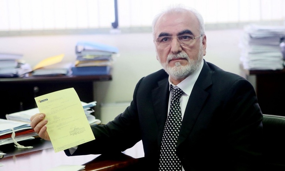 Όταν ο Ιβάν Σαββίδης πλήρωνε τα χρέη του ΠΑΟΚ (video)