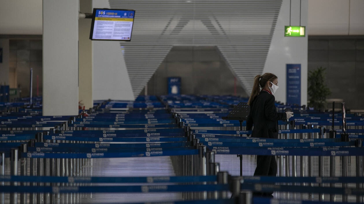 Κατακόρυφη πτώση 71% στις ταξιδιωτικές εισπράξεις Μαρτίου