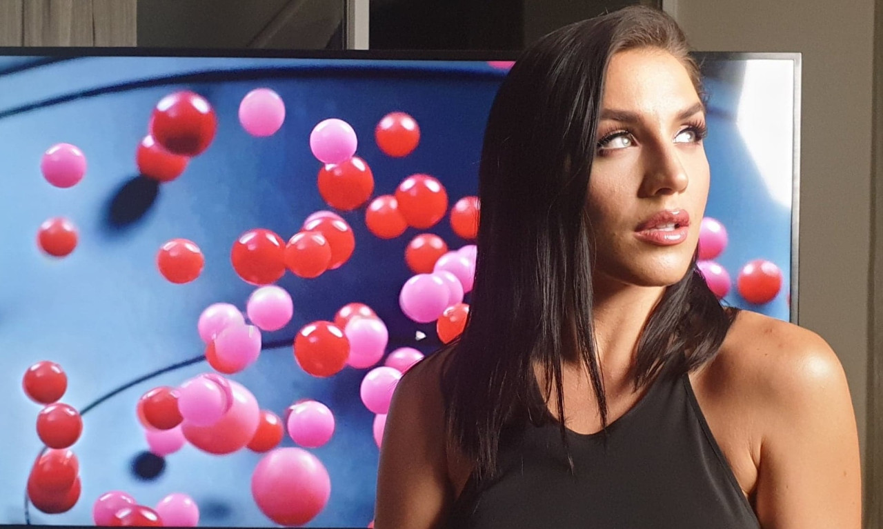 Αναπνοή μου - Νέο τραγούδι και video clip από την Ιουλία Καλλιμάνη