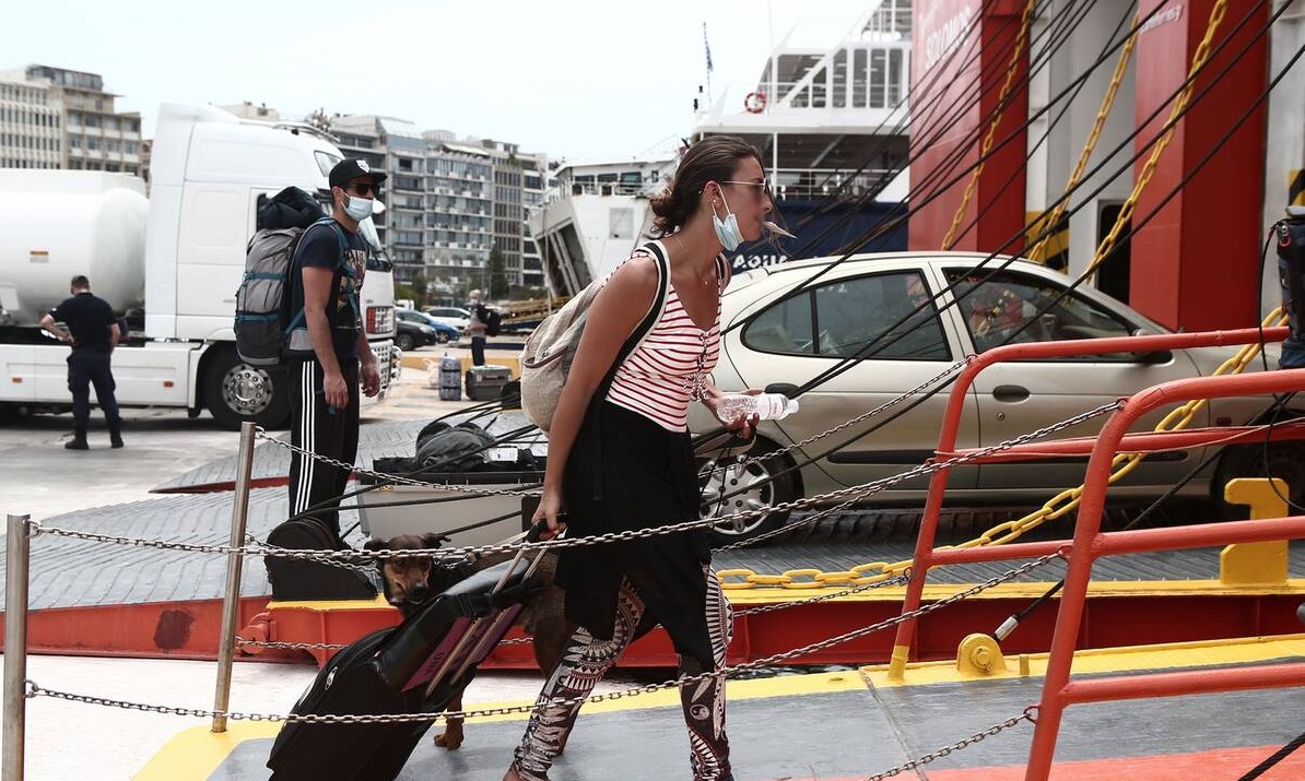 Αγίου Πνεύματος 2020: Ποιες μετακινήσεις επιτρέπονται, τι πρέπει να προσέξετε-Για ποιους είναι αργία