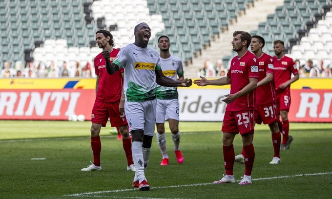 Γκλάντμπαχ για Champions League, διέσυρε την Ουνιόν Βερολίνου (video)