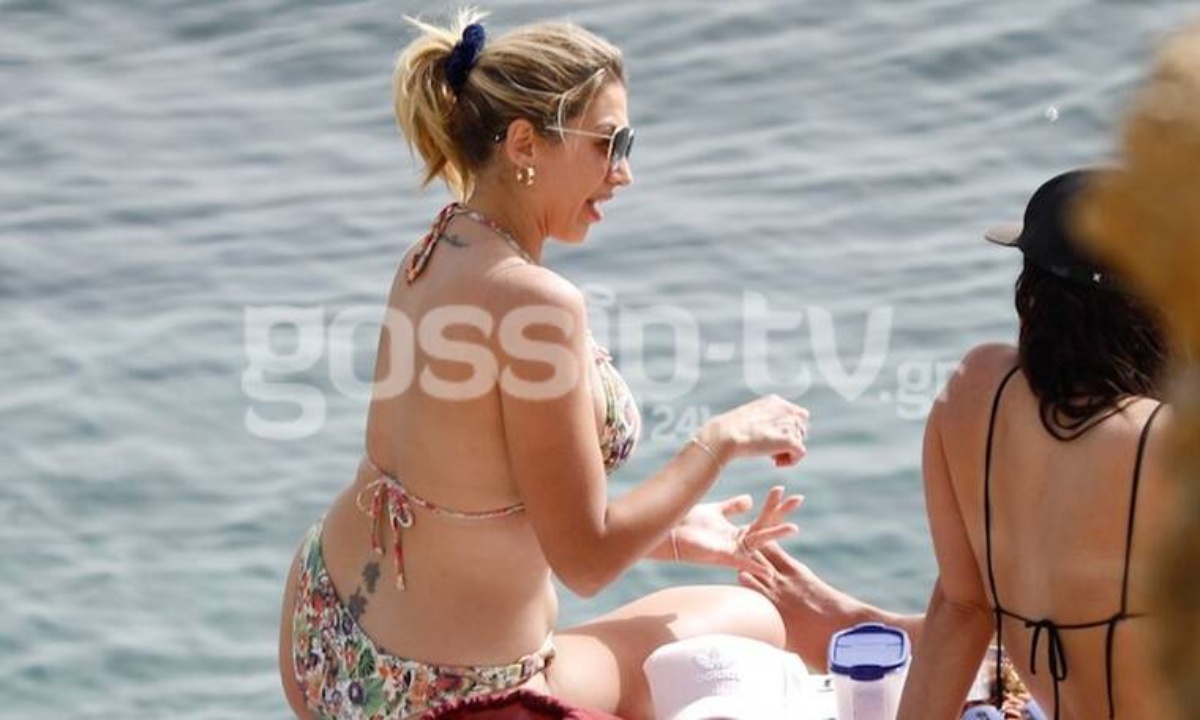 Κωνσταντίνα Σπυροπούλου: Έκανε τις πρώτες βουτιές και εμείς έχουμε τις πρώτες αρετουσάριστες φωτό