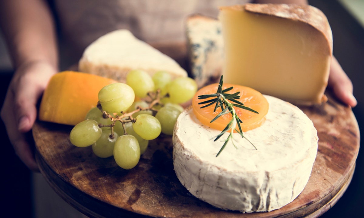 Πέντε γευστικά τυριά με λίγες θερμίδες (εικόνες)