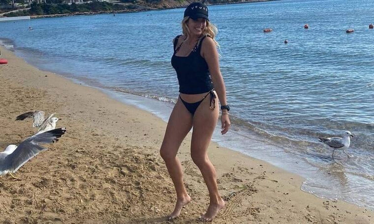 Σπυροπούλου: Με μελανιές και γρατζουνιές στο σώμα της – Τι έγινε;