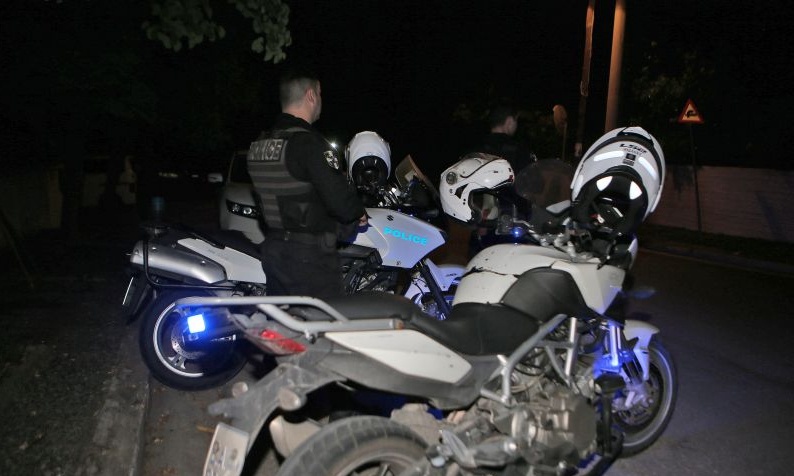 Η αλητεία σε όλο της το μεγαλείο: Επίθεση από τη θύρα 13 στο σπίτι του Γιαννακόπουλου