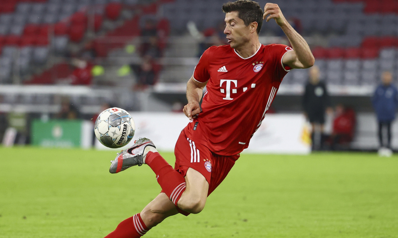 Λύτρωση και πρόκριση με Λεβαντόφσκι η Μπάγερν