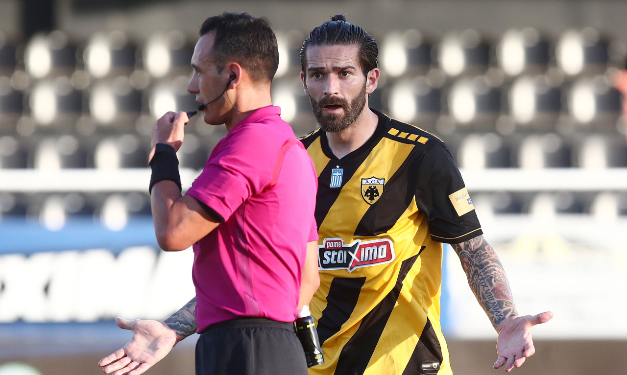 Super League: Οι πτήσεις εξωτερικού άνοιξαν, οι ξένοι ρέφερι αργούν