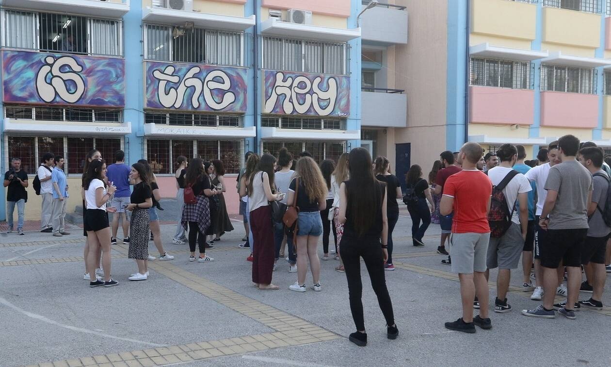 Πανελλήνιες 2020: «Πρεμιέρα» για τις Πανελλαδικές Εξετάσεις με Νεοελληνική Γλώσσα και Λογοτεχνία