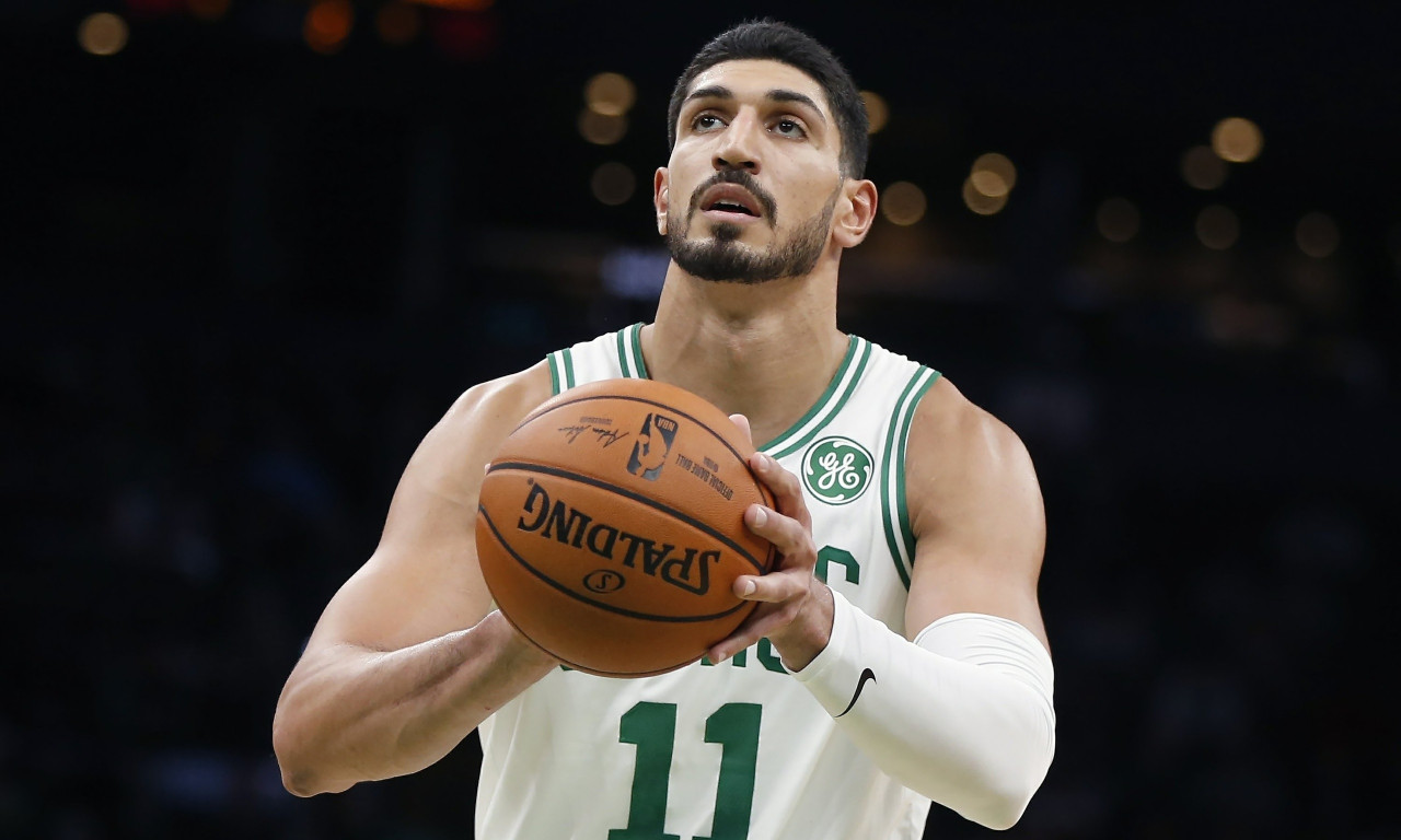 Αποφυλακίστηκε ο πατέρας του Καντέρ (photo)