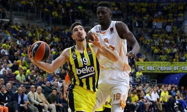 Ακραίο σενάριο για Ντε Κολό! (photos)