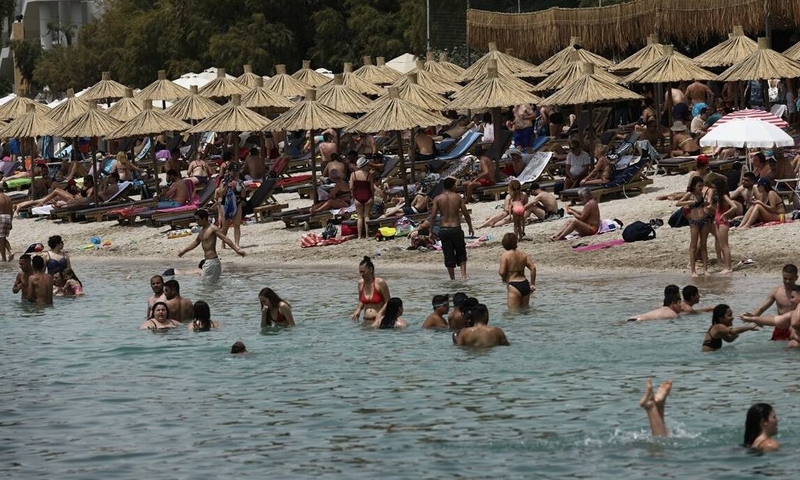 Καιρός: Θα «βράσει» ο τόπος την Τρίτη - Στους 38 βαθμούς ο υδράργυρος