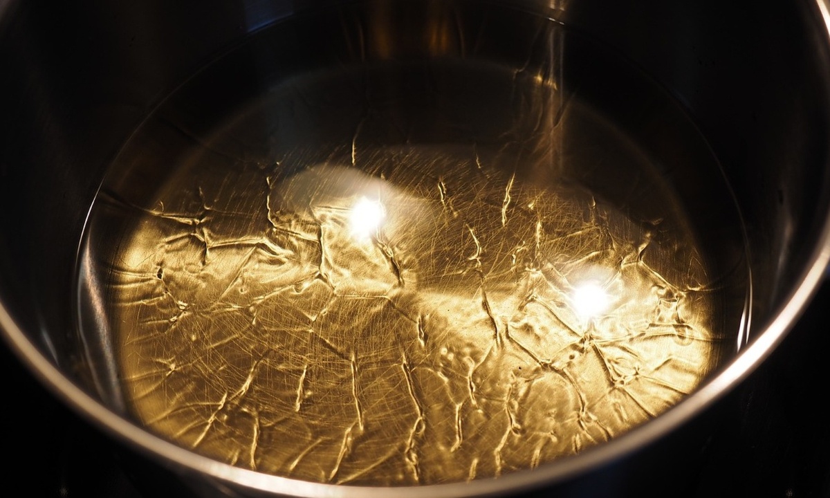 Ρίχνετε το λάδι στον νεροχύτη μετά το τηγάνισμα; Σταματήστε αμέσως (photos)