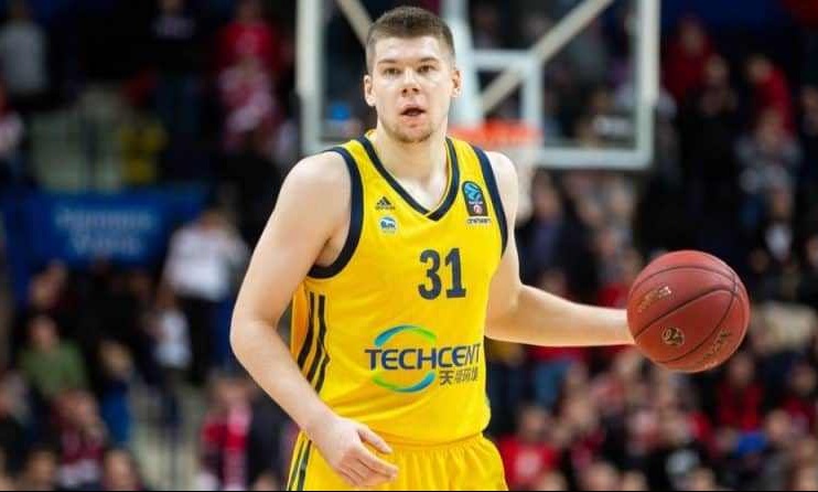 Μπασκόνια: Ανακοινώνει Γκιεντράιτις