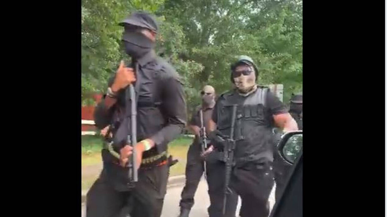 ΗΠΑ: Οπλισμένοι μαύροι διαδήλωσαν σε πάρκο της Τζόρτζια