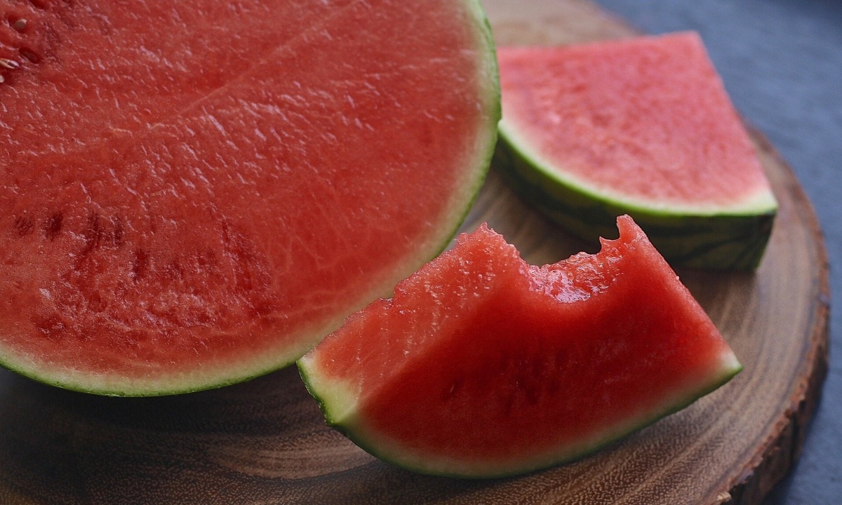 Μετά από αυτό το βίντεο δεν θα κόψετε ξανά το καρπούζι με άλλον τρόπο (video)