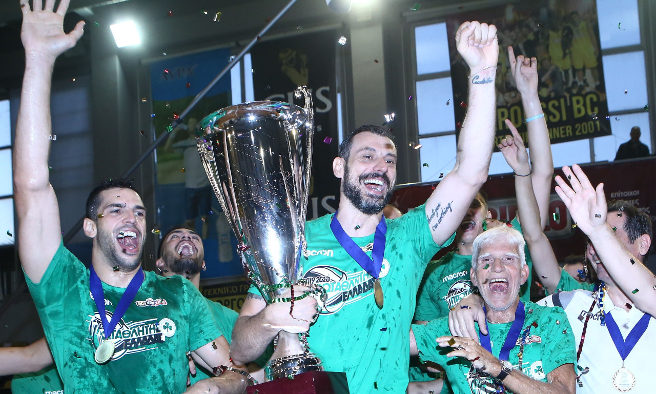 Το τρελό γλέντι του Πρωταθλητή Παναθηναϊκού (videos+photos)