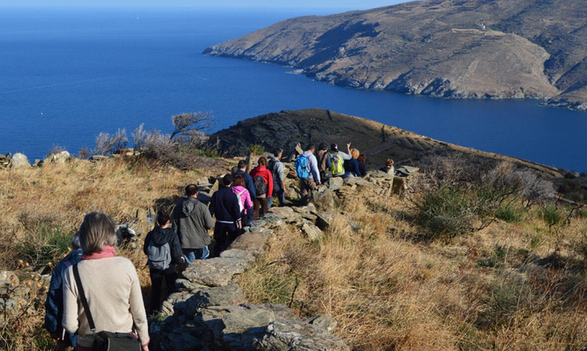 Πώς η Άνδρος έγινε ένας από τους κορυφαίους προορισμούς στην Ευρώπη για πεζοπορία