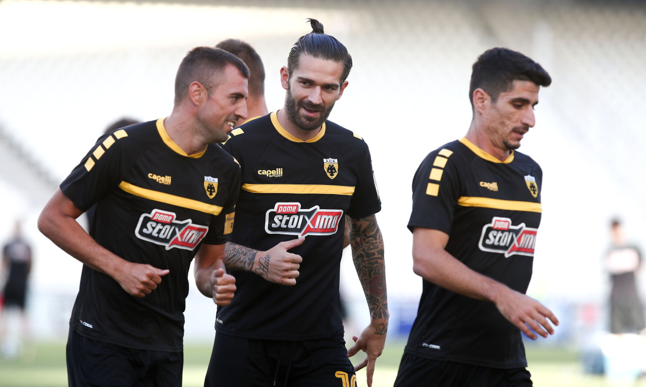 ΑΕΚ: Το «πηγαδάκι» Μάνταλου-Λιβάγια κι η αγκαλιά του Αραούχο στον Βέρντε (video)