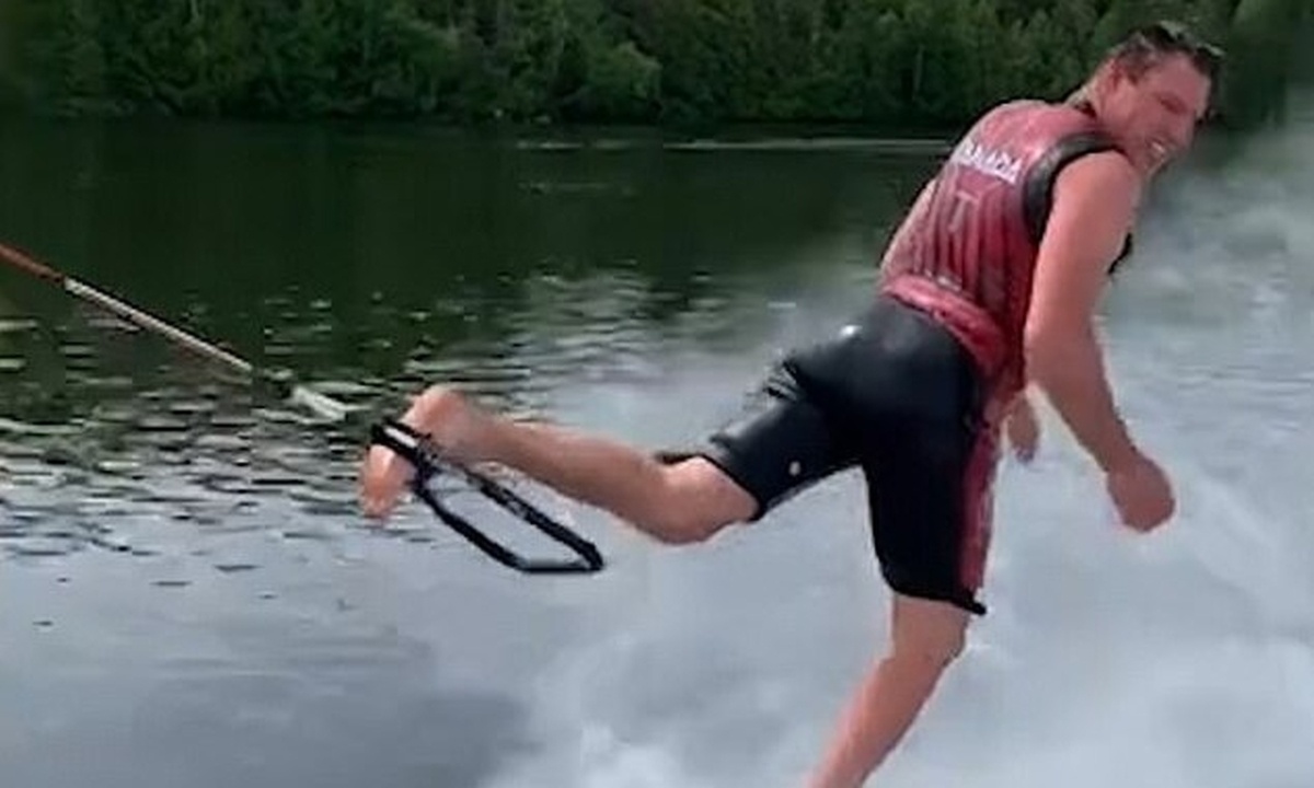 Τρομερός σκιέρ κάνει πουσάπς πάνω στη θάλασσα (video)