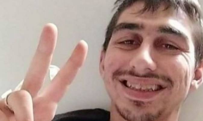 Οπαδοί της ΑΕΚ και της Νίκης Βόλου για τον Βασίλη Μάγγο