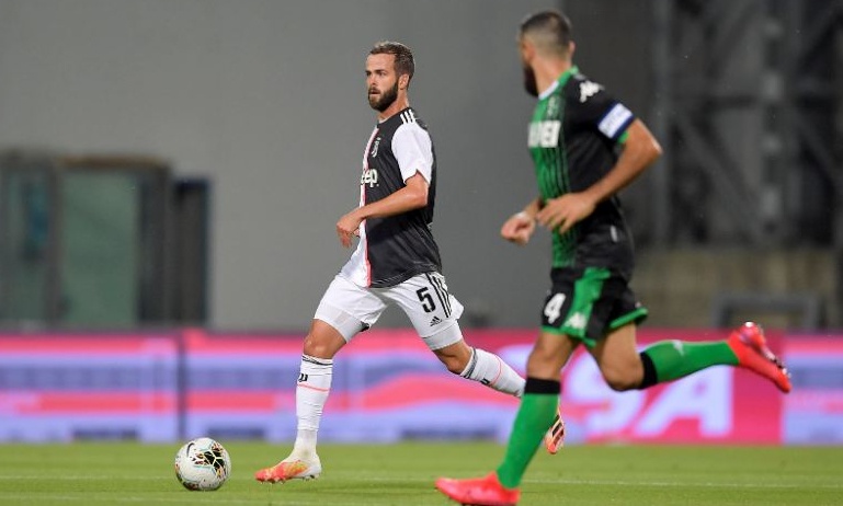 Serie A: «Μπλόκαρε» την Γιουβέντους η Σασουόλο (videos)