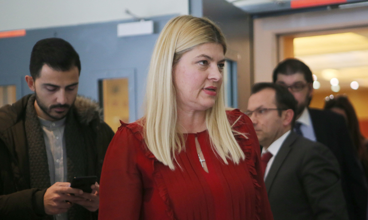 Η Μαρούπα «ξαναχτύπησε» πριν το ΑΕΚ-ΠΑΟΚ (photos)