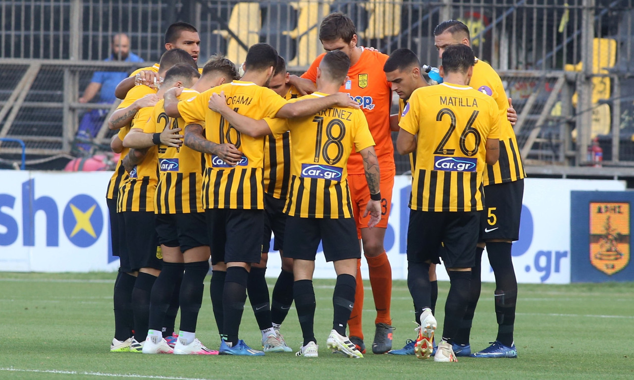 Άρης: Η τρίτη φανέλα θυμίζει... Μπαρτσελόνα! (photos)