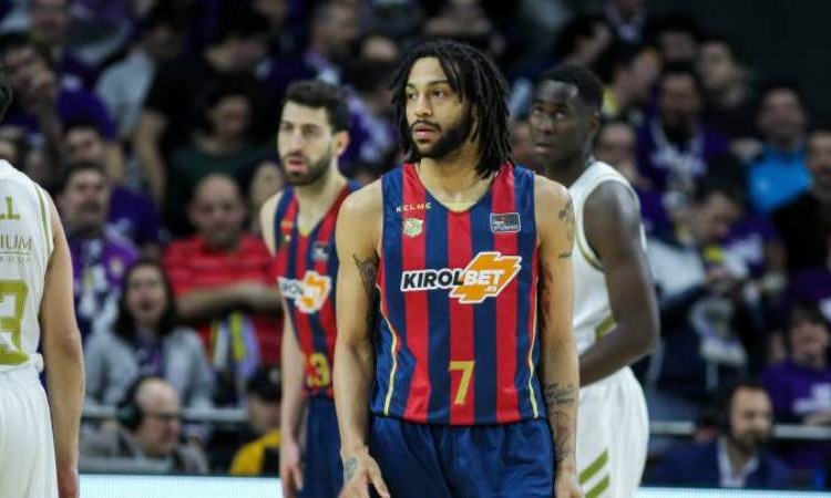 Μπασκόνια: Συνεχίζει ο Χένρι