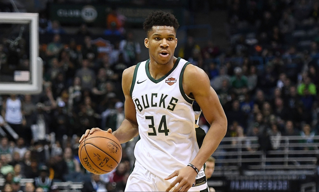 Ρατσιστικό παραλήρημα Βελόπουλου κατά του Γιάννη Αντετοκούνμπο (photo)