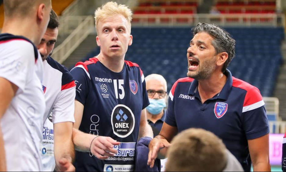 Φοίνικας Σύρου: Μένει στο «τιμόνι» ο Ορφανός