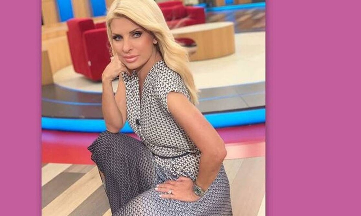 Ελένη Μενεγάκη: Δείτε πού βρέθηκε την Κυριακή – Μπήκε από την πίσω πόρτα