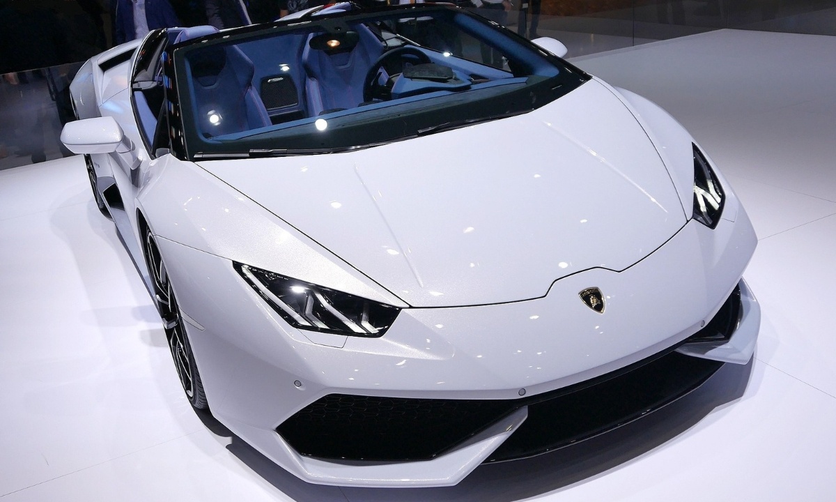 Είναι αλεξίσφαιρη η Lamborghini; Διάσημος YouΤuber το τέσταρε! (video)