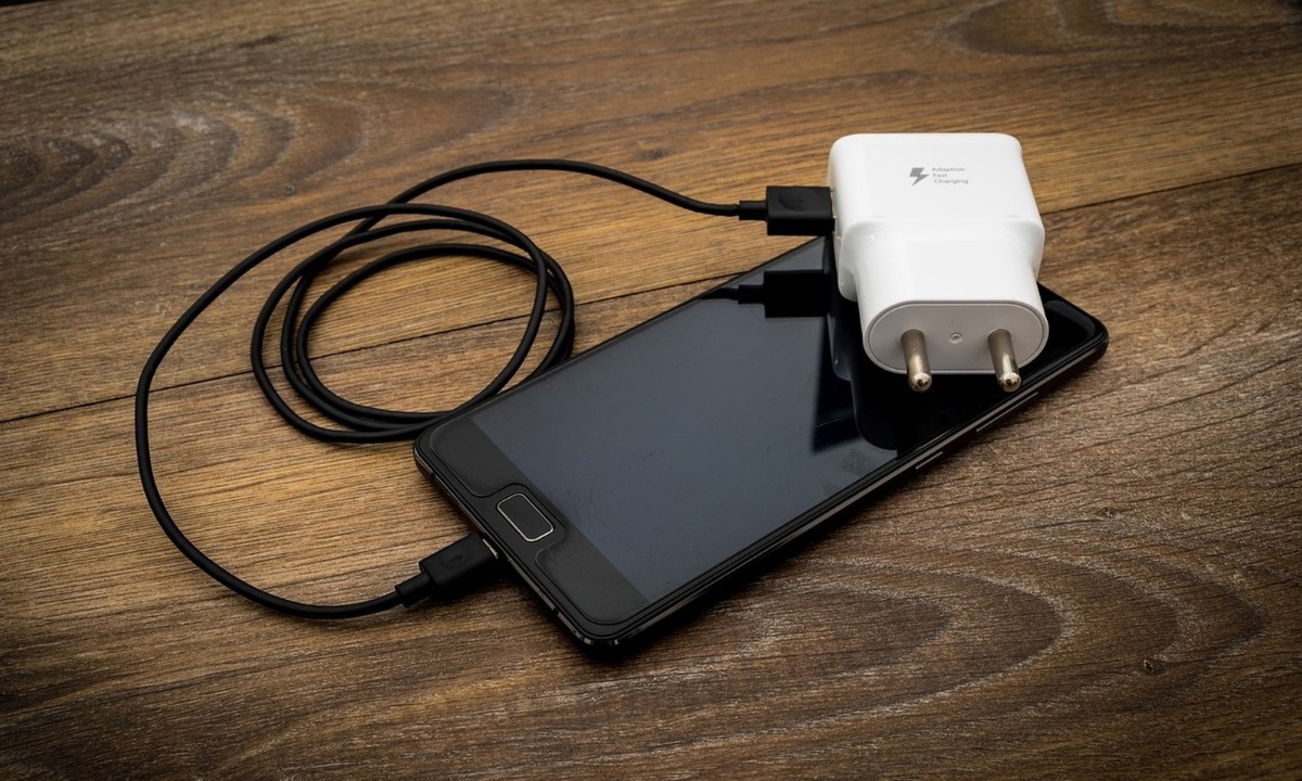 Αυτό είναι το λάθος που «τρώει» την μπαταρία του κινητού (photos)