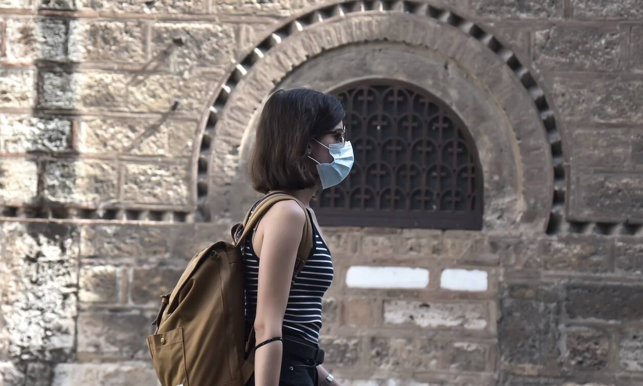 Κορονοϊός: Τέλος οι λιτανείες, τα πανηγύρια και οι όρθιοι στα μπαρ έως 31 Αυγούστου