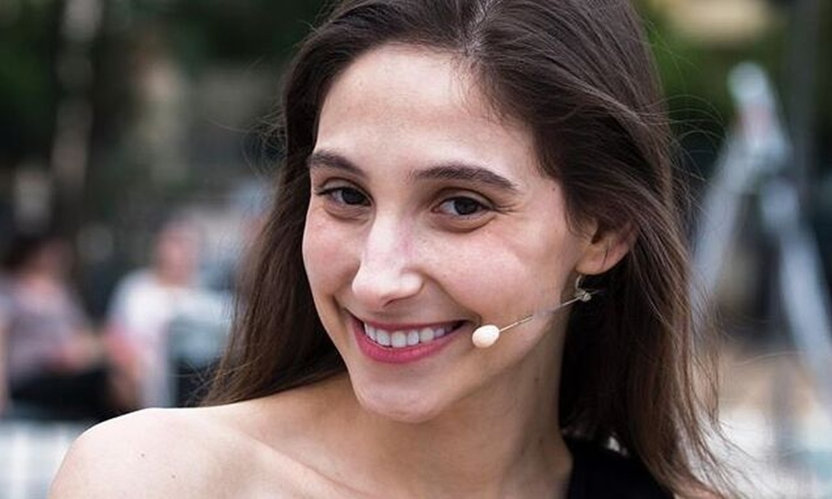 Αθερίδου: Λιώσαμε! Φωτογραφίζει τον γιο της στην αγκαλιά του σύζύγου της