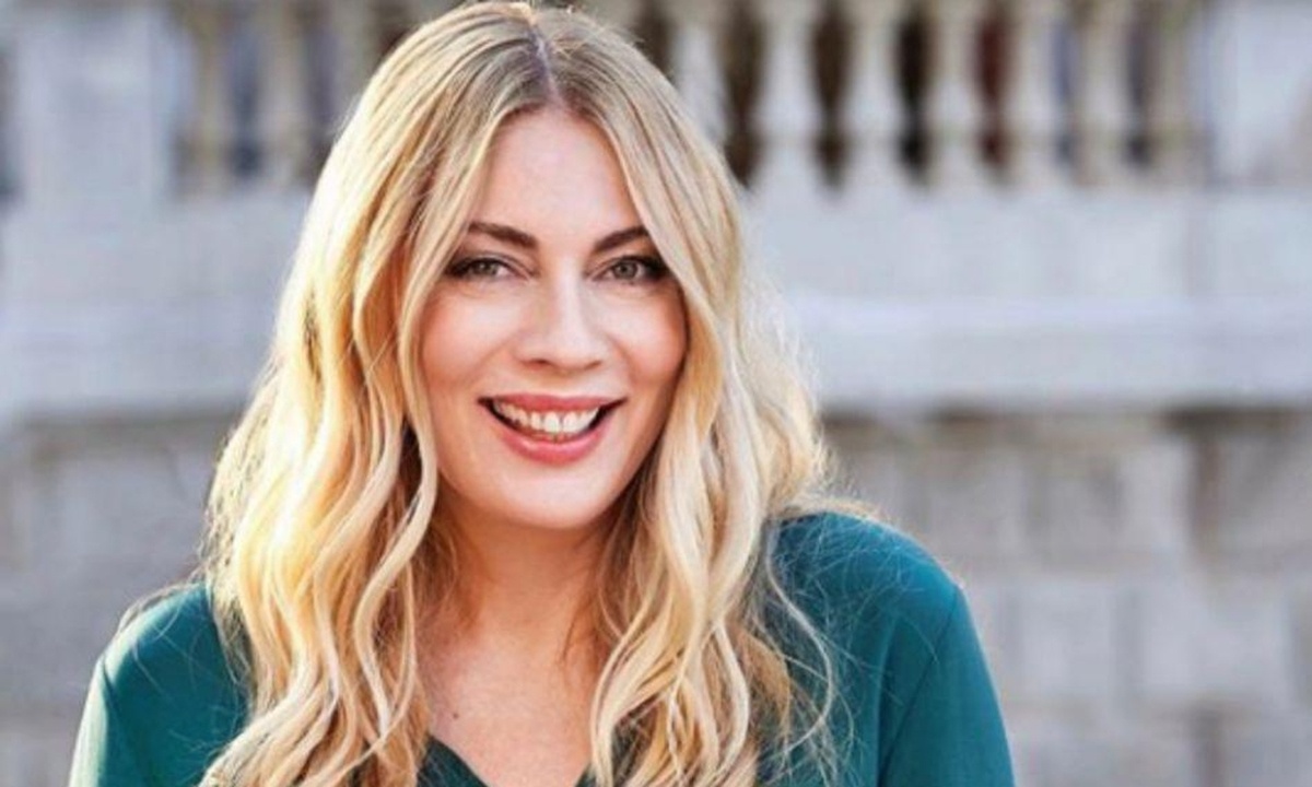 Γενέθλια για τη Σμαράγδα Καρύδη - Πόσο χρονών έγινε; (Photos)