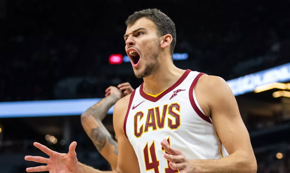 Ανατροπή με Ζίζιτς: Κλείνει στην Μακάμπι (photos)