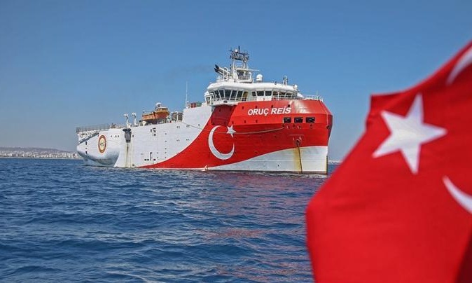 Oruc Reis: Εκτός ελληνικής υφαλοκρηπίδας το τουρκικό ερευνητικό