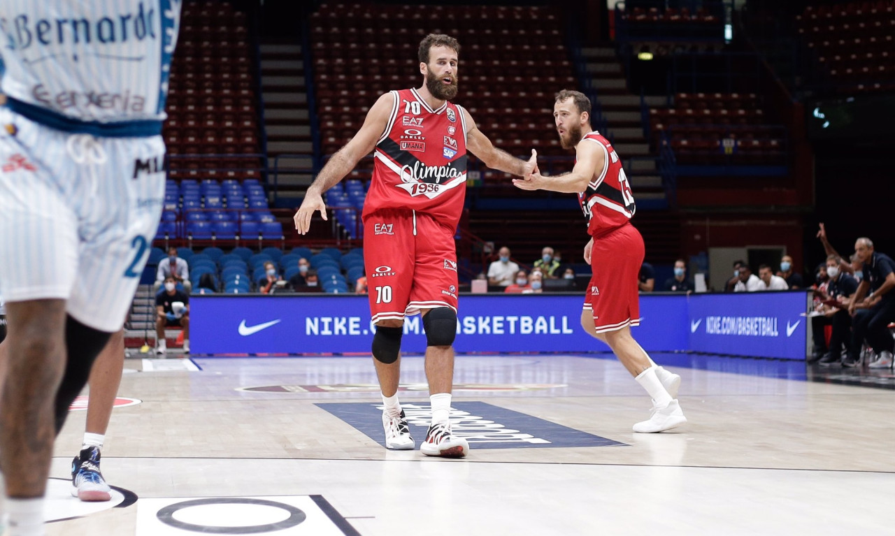 Με το δεξί στα επίσημα η Αρμάνι Μιλάνο (photos)