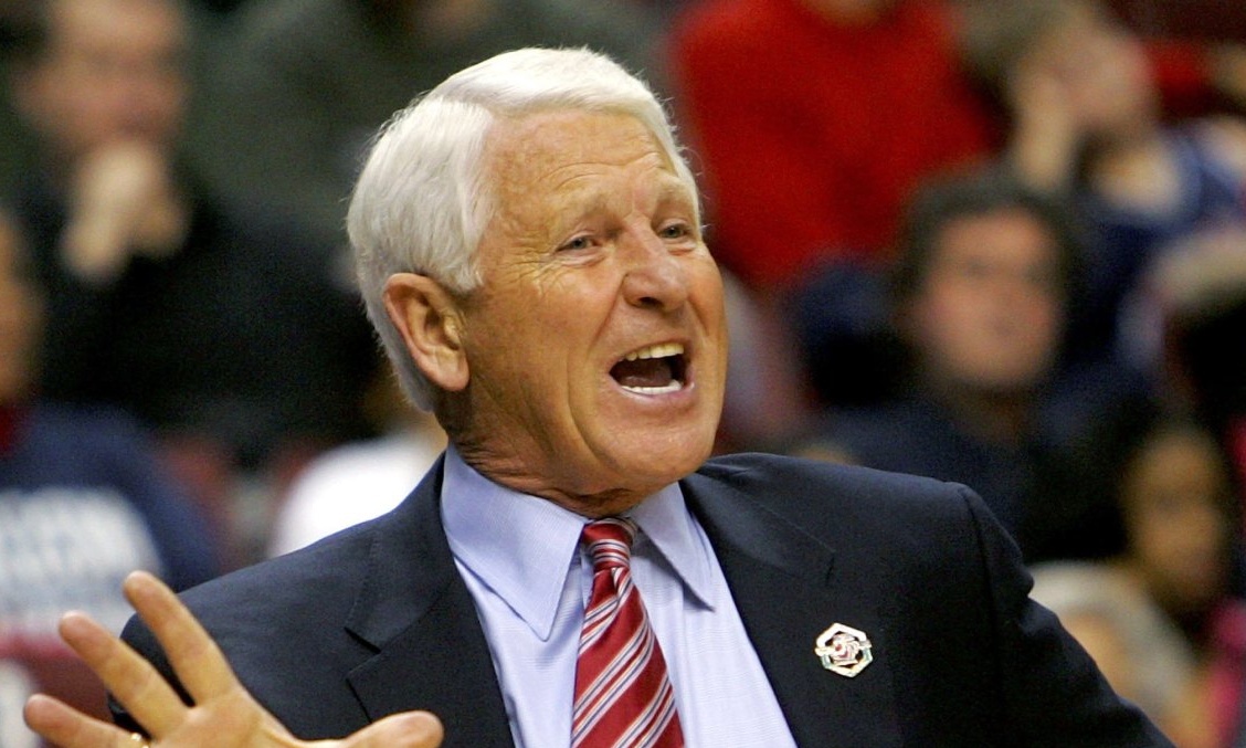 Θρήνος στο NCAA: «Έφυγε» Hall of Famer προπονητής (photos)