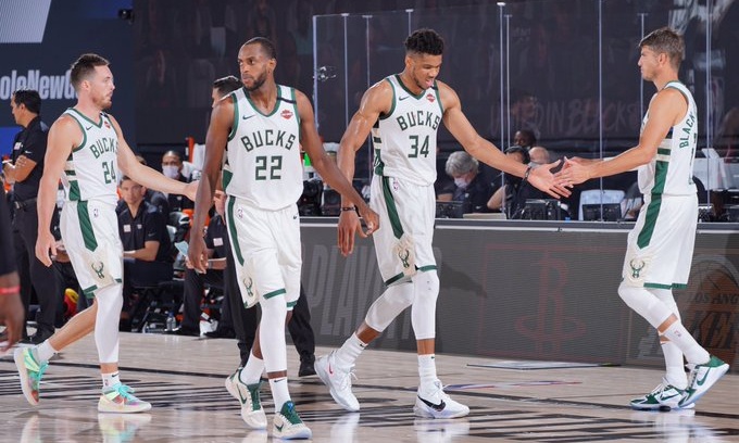 Χιτ-Μπακς: Τέλος ο Αντετοκούνμπο από το Game 4! (videos)