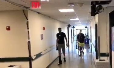 Μπακς: Με προστατευτική μπότα ο Γιάννης Αντετοκούνμπο (video)