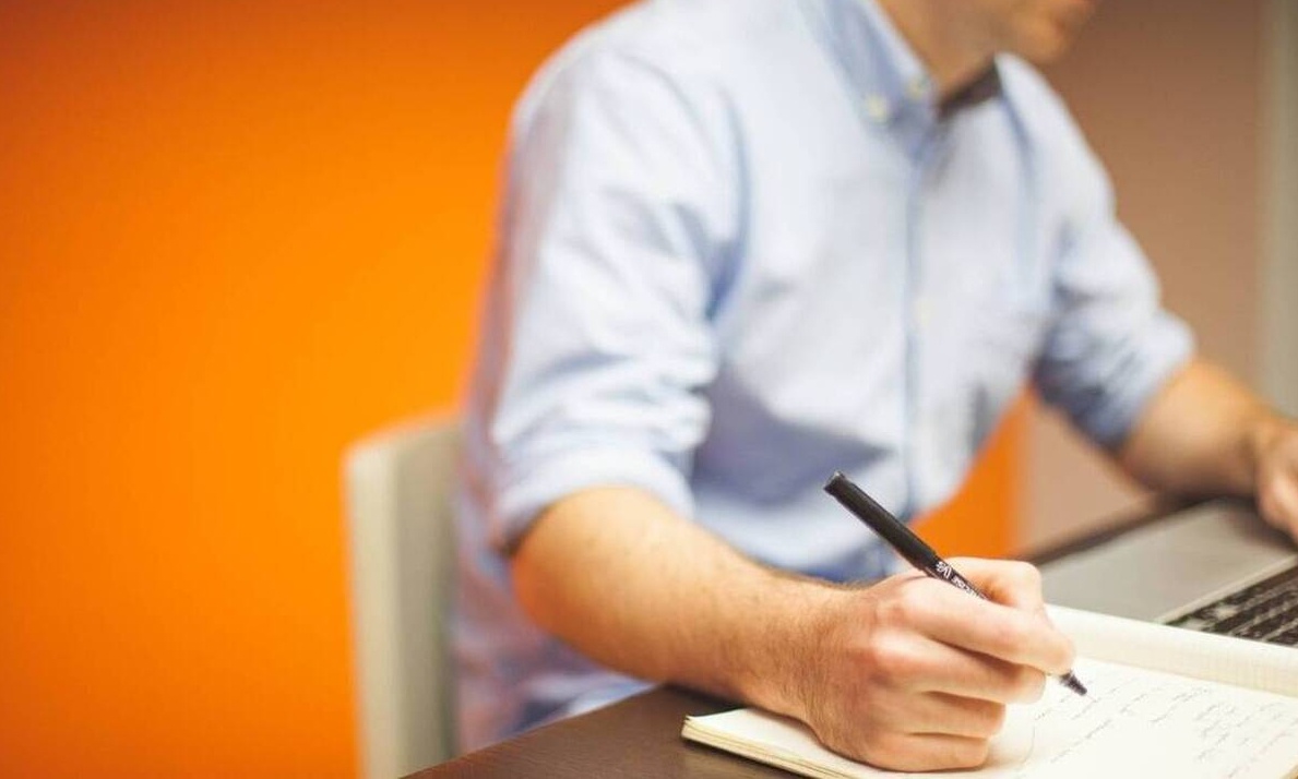 Μειώθηκαν κατά 61% οι κενές θέσεις εργασίας