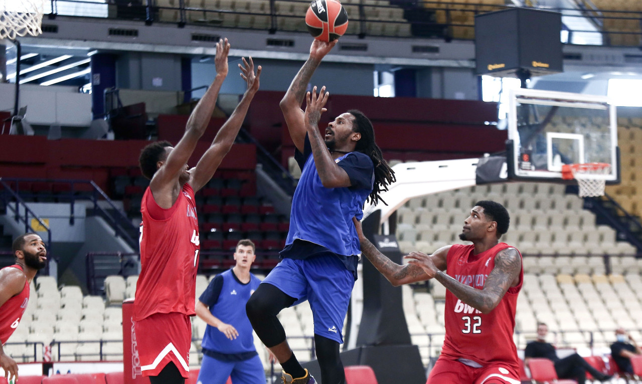 Ηρακλής: Νοκ άουτ Ντάνιελ και Μουρ