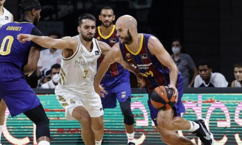 «Βράζουν» με τη διαιτησία στην Μπαρτσελόνα