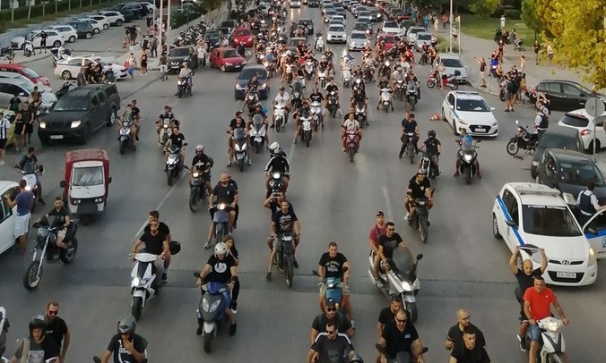 ΠΑΟΚ-Μπενφίκα: Ατύχημα με μηχανάκι μετά την αποθέωση στο ξενοδοχείο (photos+video)